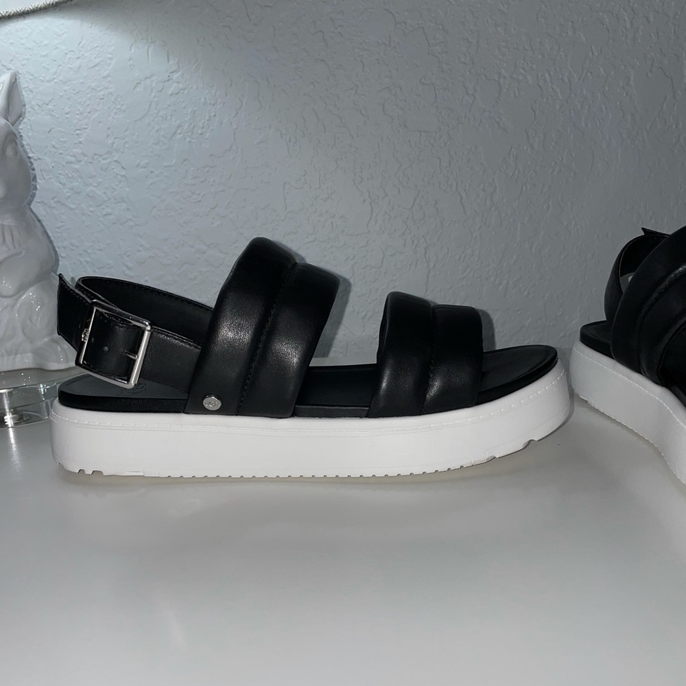 UGG Zayne Slingback black Sandals